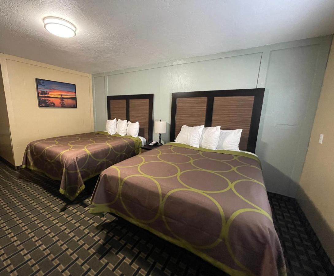 سووث لاك تاهوي Pinewood Inn المظهر الخارجي الصورة