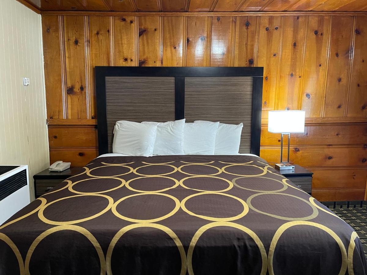 سووث لاك تاهوي Pinewood Inn المظهر الخارجي الصورة