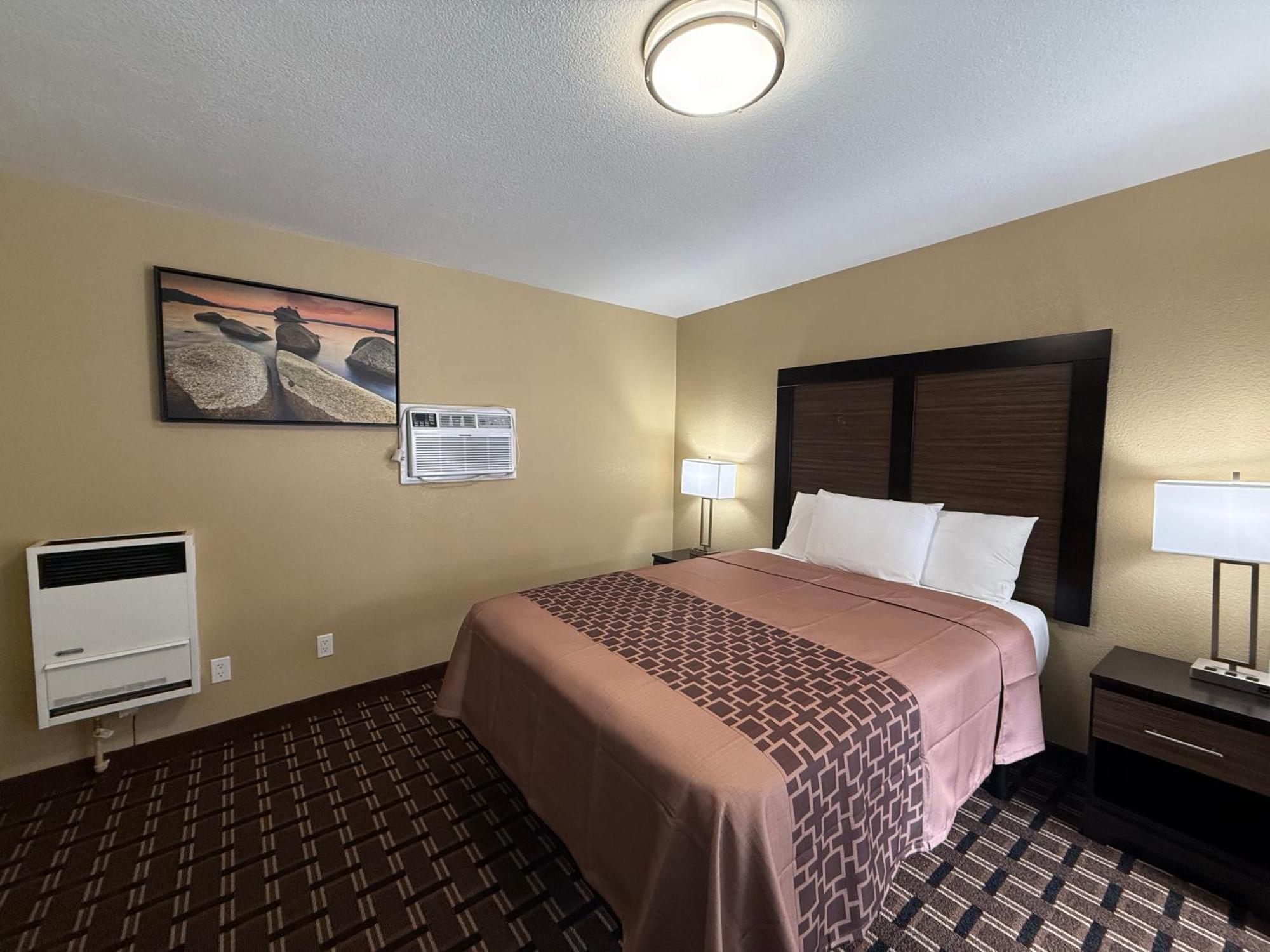 سووث لاك تاهوي Pinewood Inn المظهر الخارجي الصورة