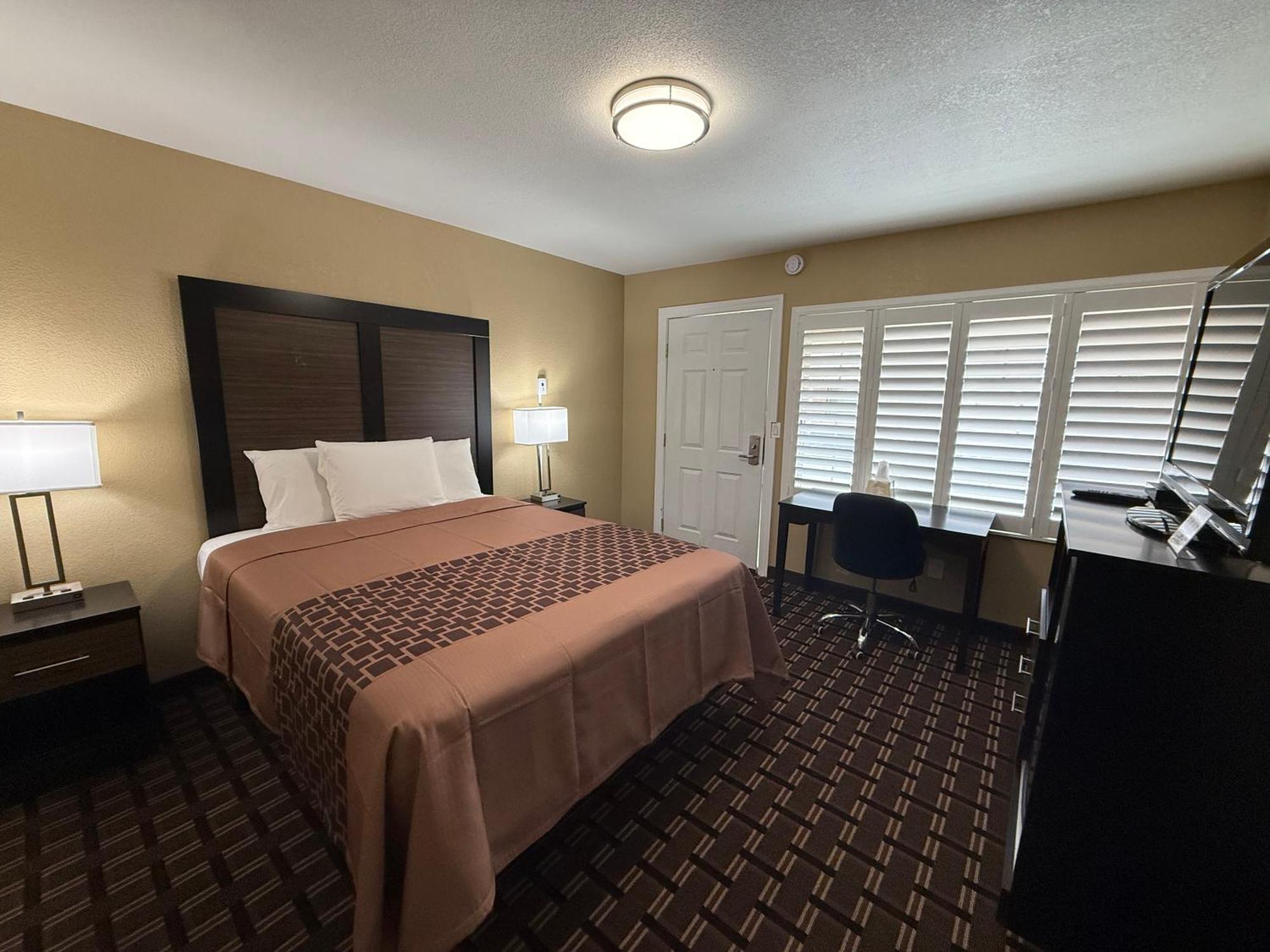سووث لاك تاهوي Pinewood Inn المظهر الخارجي الصورة