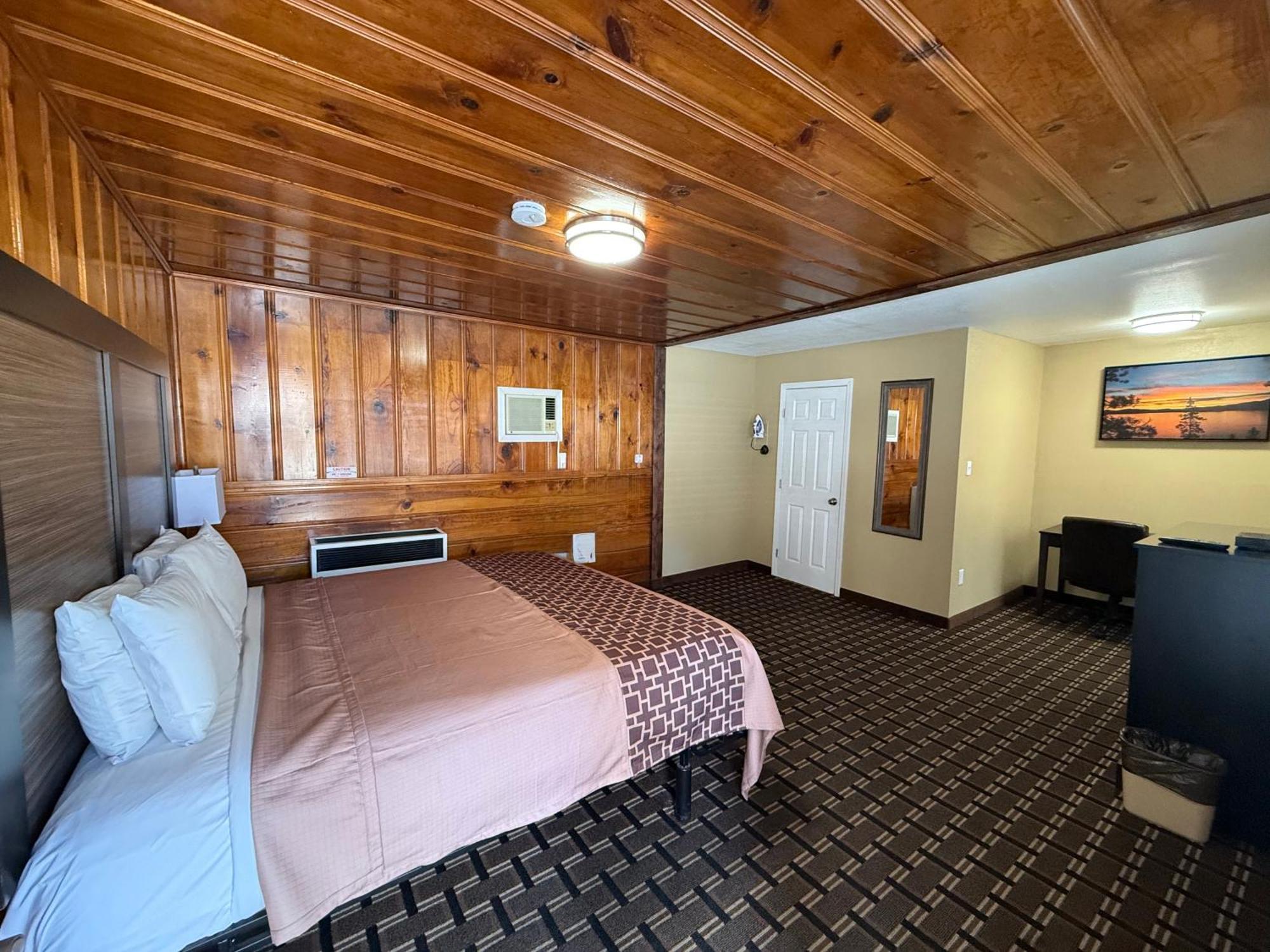 سووث لاك تاهوي Pinewood Inn المظهر الخارجي الصورة
