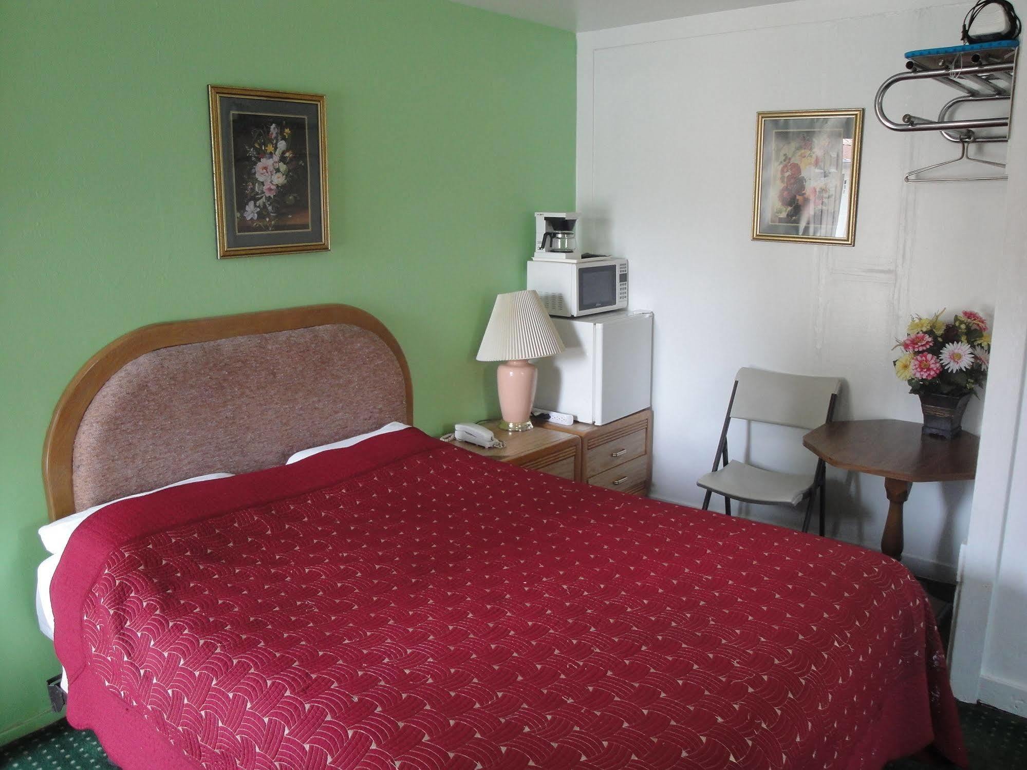 سووث لاك تاهوي Pinewood Inn المظهر الخارجي الصورة